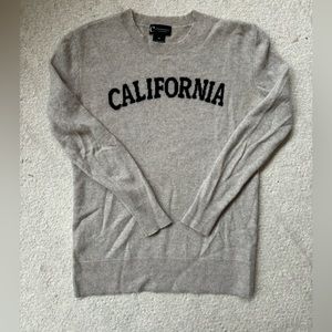 C by Bloomingdale’s “CALIFORNIA” 2 ply cashmere crewneck sweater - XS